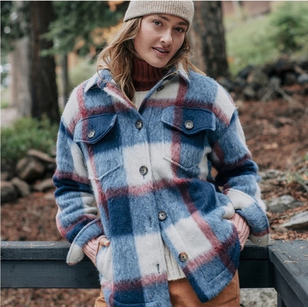 Marine Layer Bailey Fuzzy Plaid Button Shacket Red White Blue Women's Small